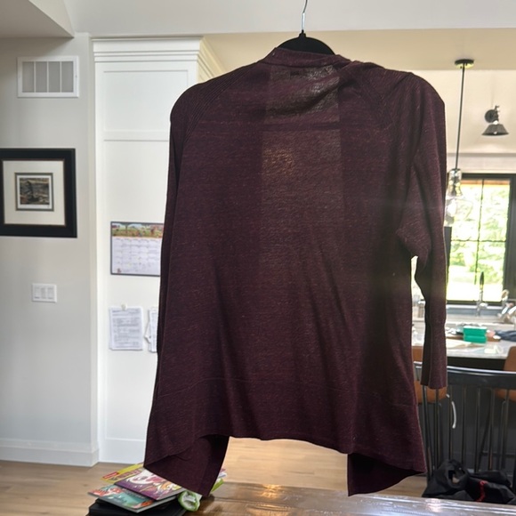 🍷 GAP Maroon Knit Cardigan Sweater – Size XS - Picture 3 of 3